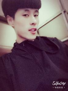 默默个人资料,探寻内心世界的独立思考者